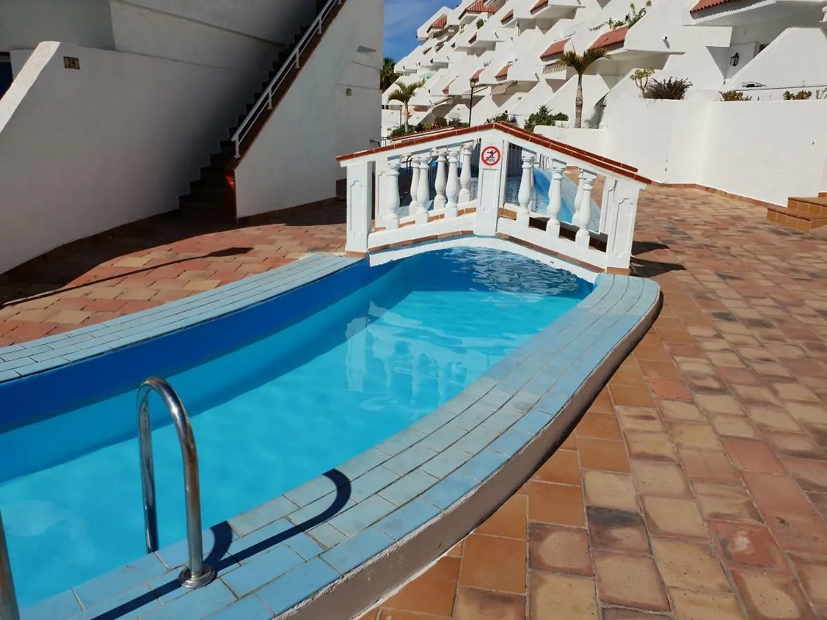 Apartment Casa Las Flores With Heated Pool, Only 490 Meters To The Beach, Balcony, Wifi Arona