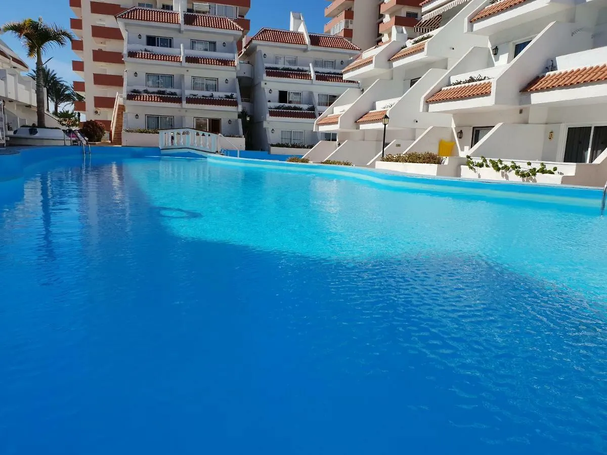 Casa Las Flores With Heated Pool, Only 490 Meters To The Beach, Balcony, Wifi Arona