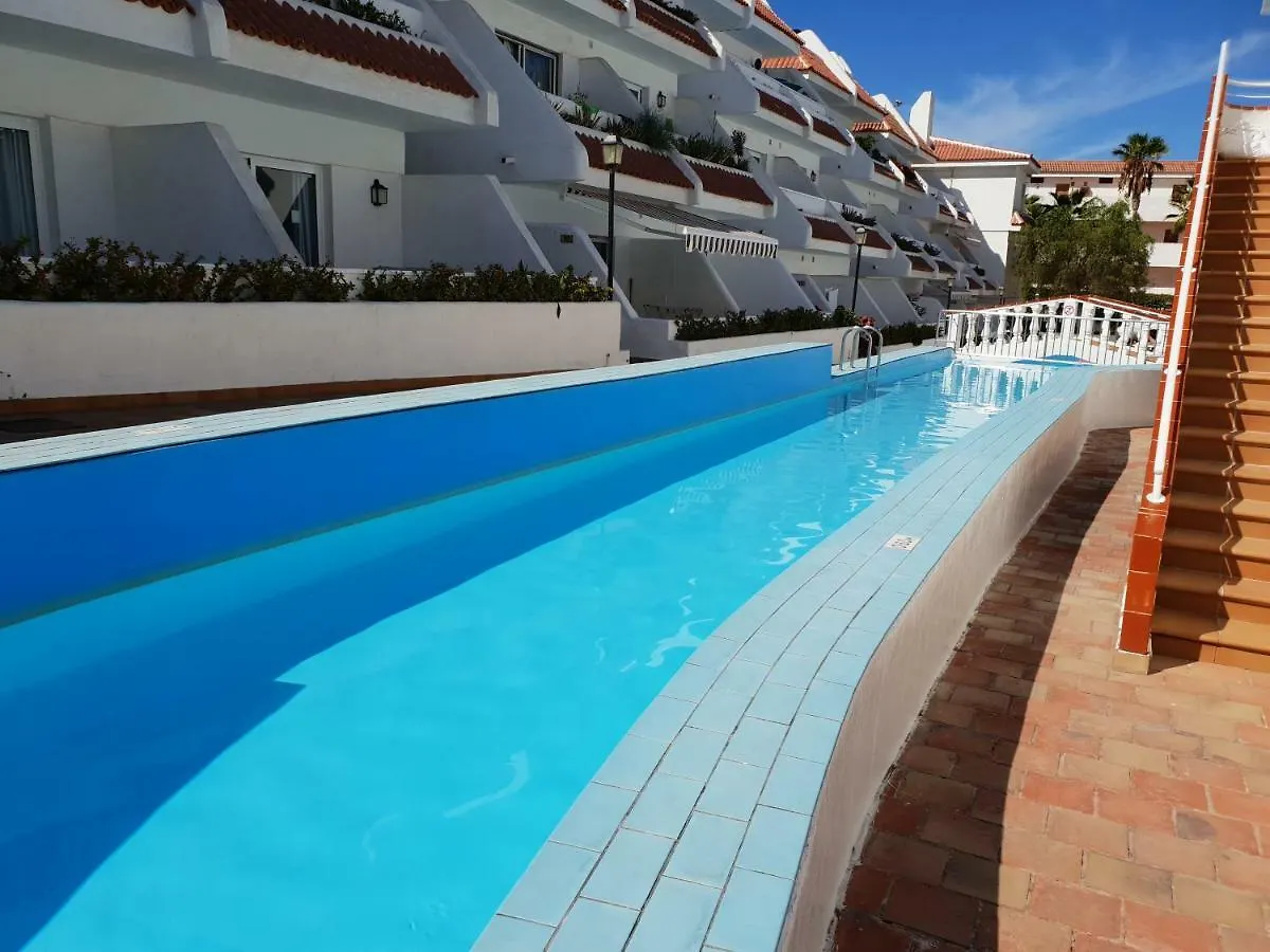 Apartment Casa Las Flores With Heated Pool, Only 490 Meters To The Beach, Balcony, Wifi Arona