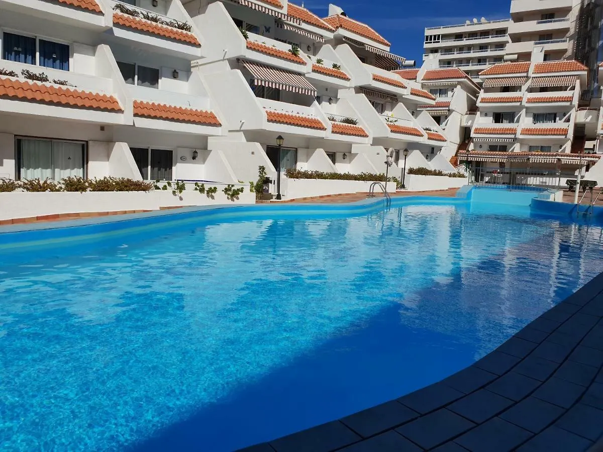 Casa Las Flores With Heated Pool, Only 490 Meters To The Beach, Balcony, Wifi Arona