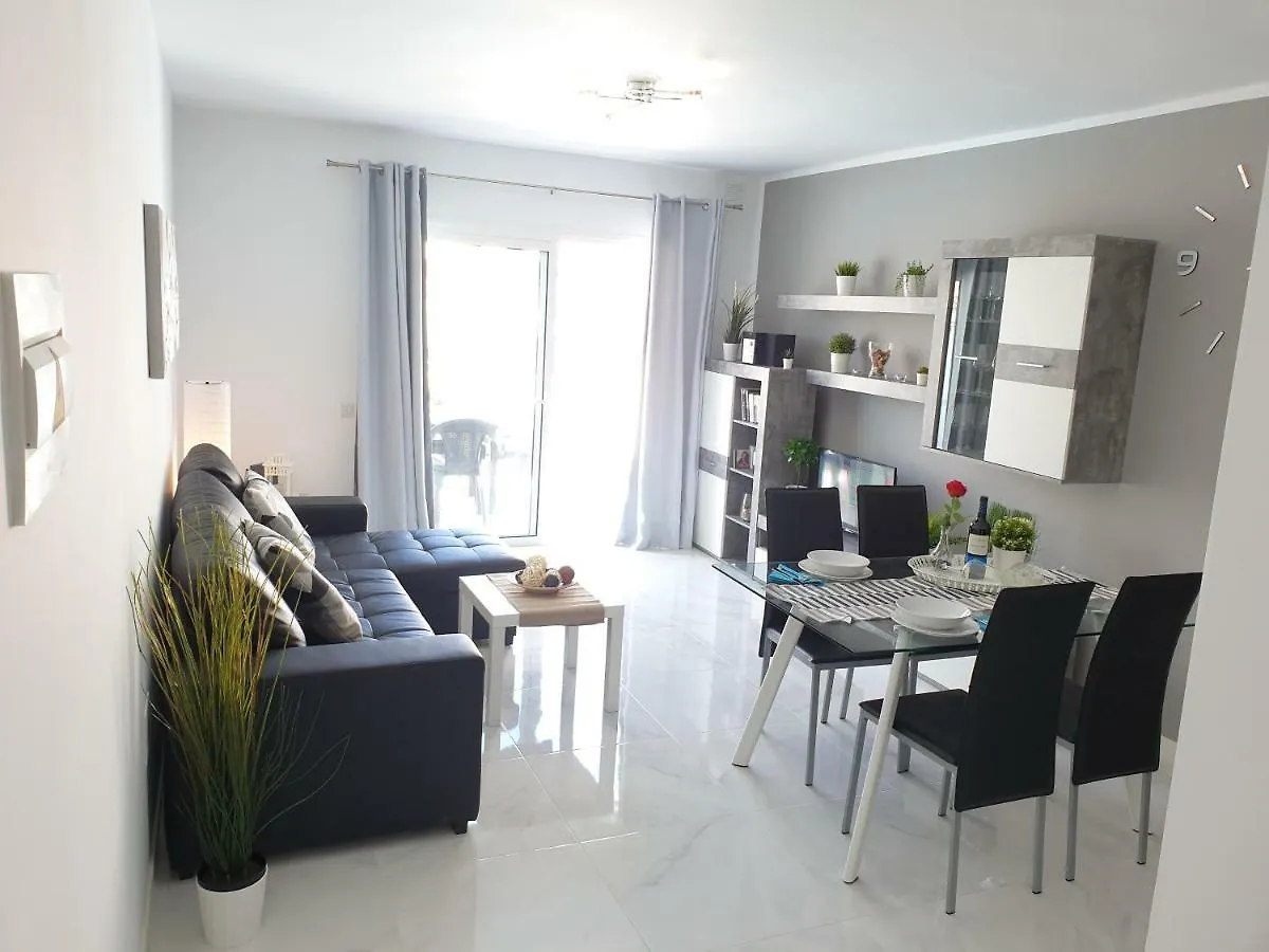 Casa Las Flores With Heated Pool, Only 490 Meters To The Beach, Balcony, Wifi Arona  0*, Arona (Tenerife) Spain
