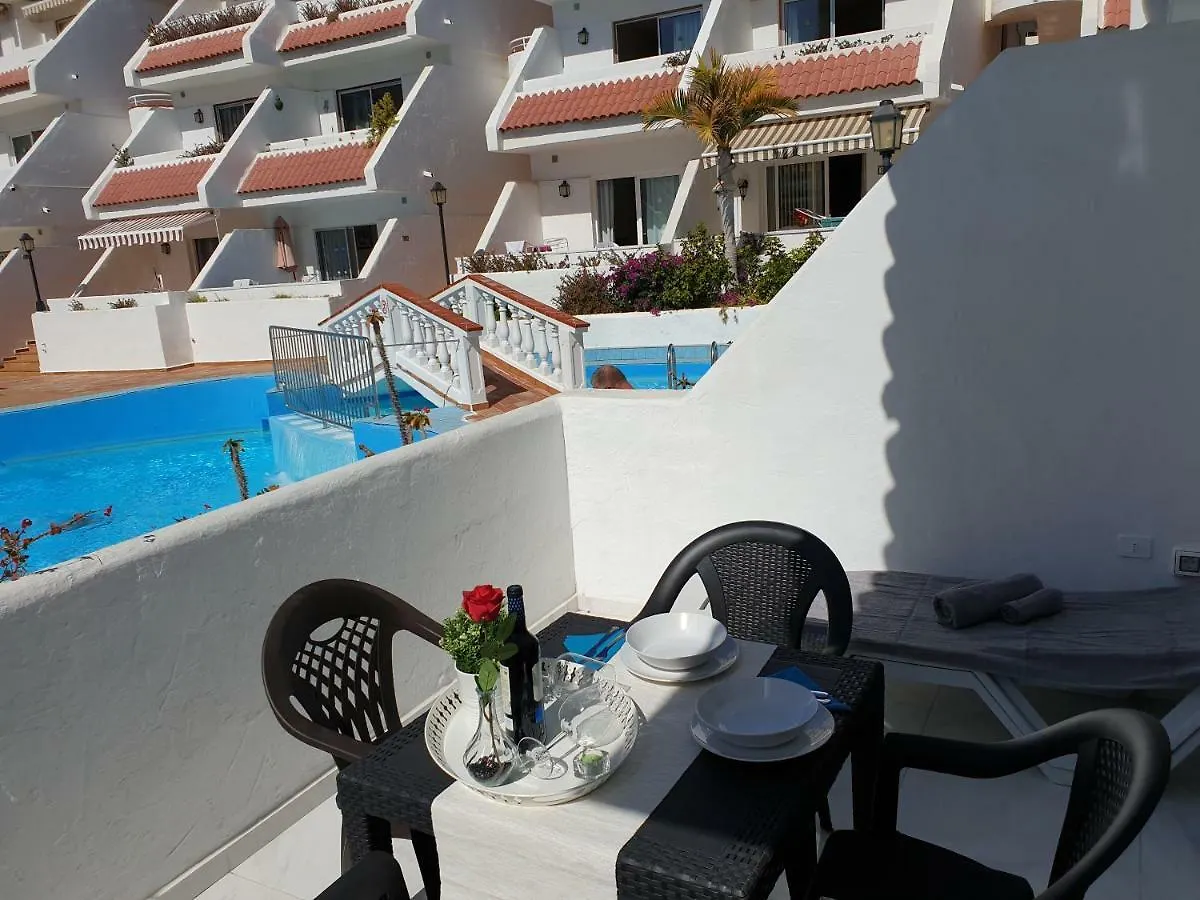 Casa Las Flores With Heated Pool, Only 490 Meters To The Beach, Balcony, Wifi Arona  Spain